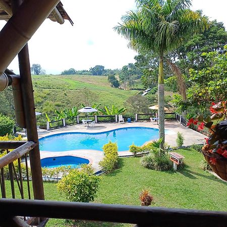 Finca Hotel Palmas Frente A Panaca Quimbaya Exterior foto